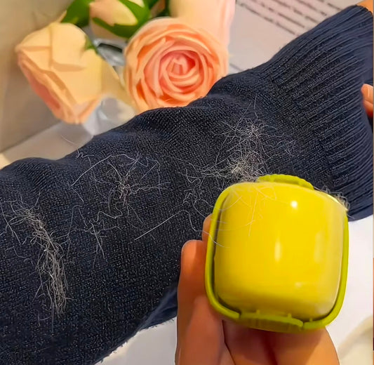 Mini Reusable Lint Remover – Pocket Size & Washable 🧼